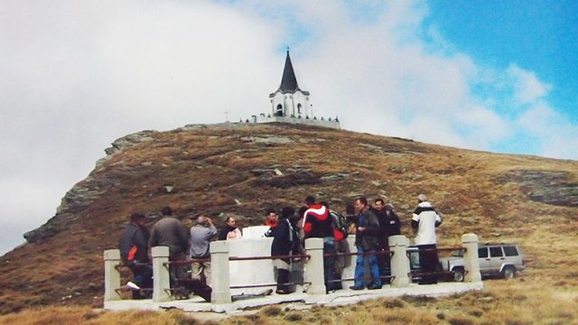 CRKVA NA VRHU KAJMAKČALANA